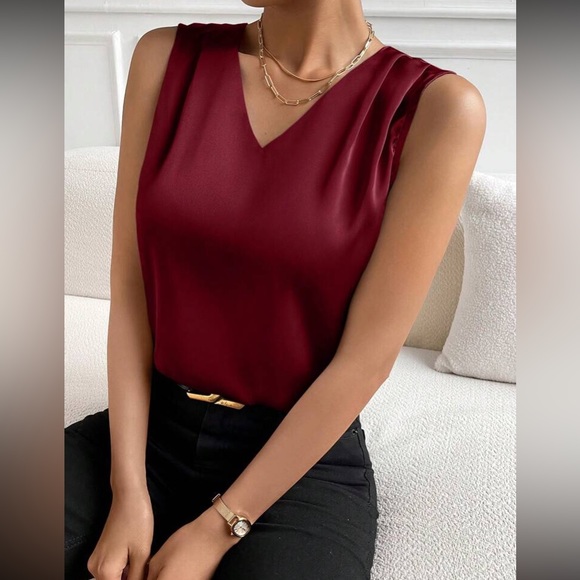Luxe V neck sleeveless blouse - Picture 16 of 16
